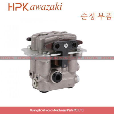 7021601540 Katup Pedal Kaki, Suku Cadang Excavator PC200 PC220 Komatsu
